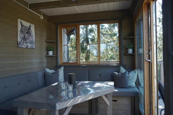 Deluxe Tree House | Interior