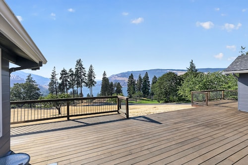 Columbia Gorge - Mosier Bluff | River Views & Pool