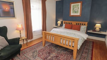 4 bedrooms, WiFi (free), individually decorated, individually furnished