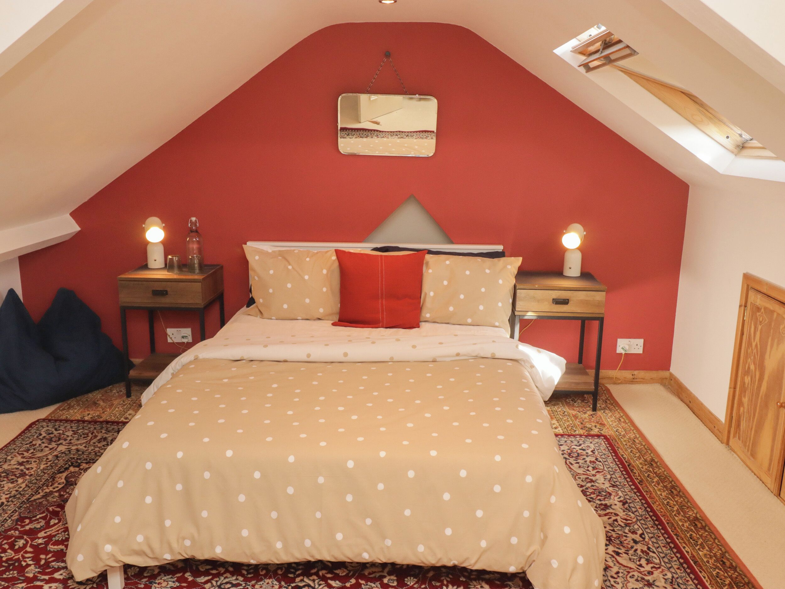 4 bedrooms, free WiFi, individually decorated, individually furnished