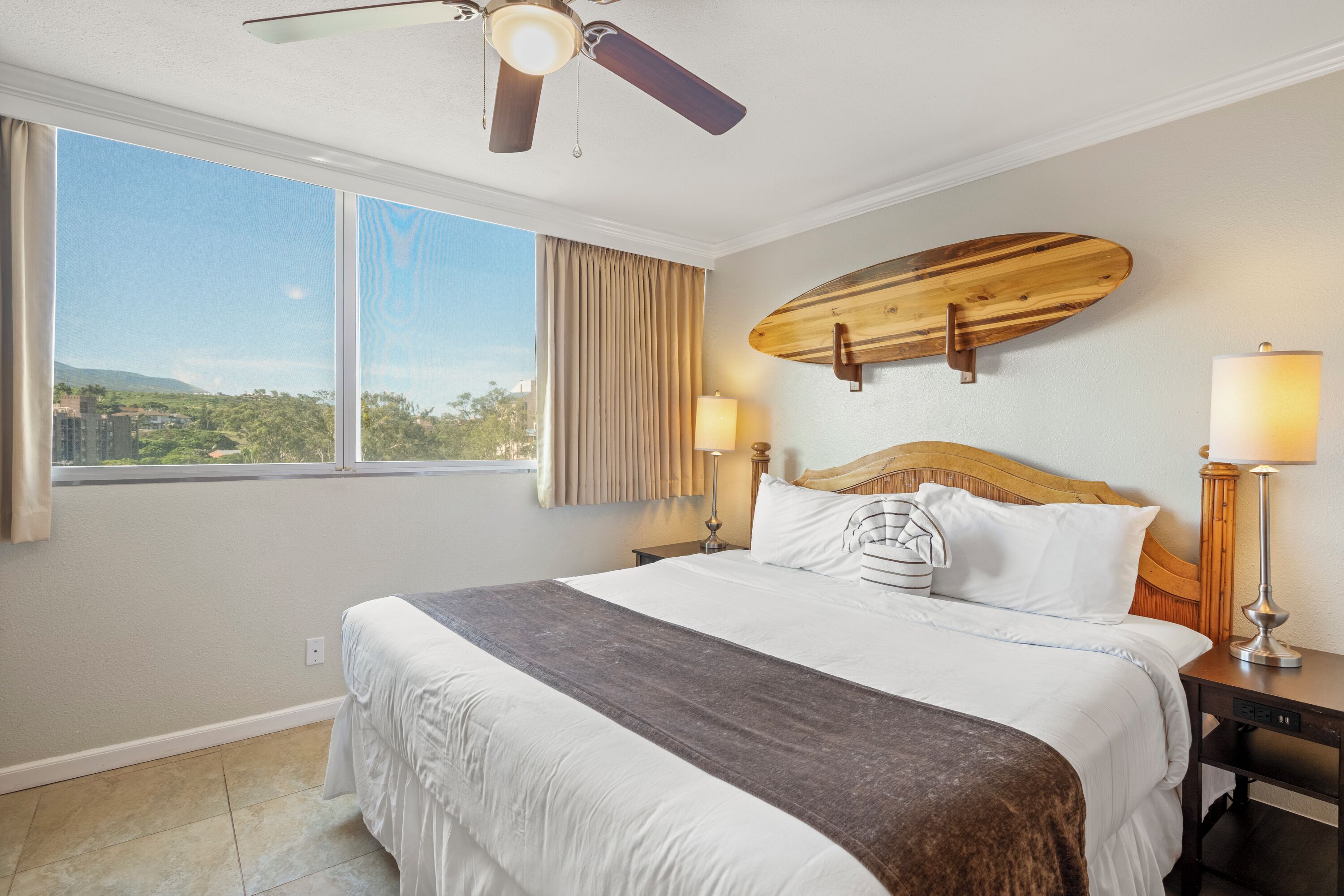 2 bedrooms, desk, iron/ironing board, WiFi