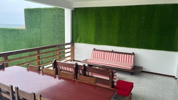 Family Apartment, Beach View | Interior