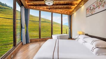 Suite, Balkon, Bergblick | Verdunkelungsvorhänge, schallisolierte Zimmer, kostenloses WLAN
