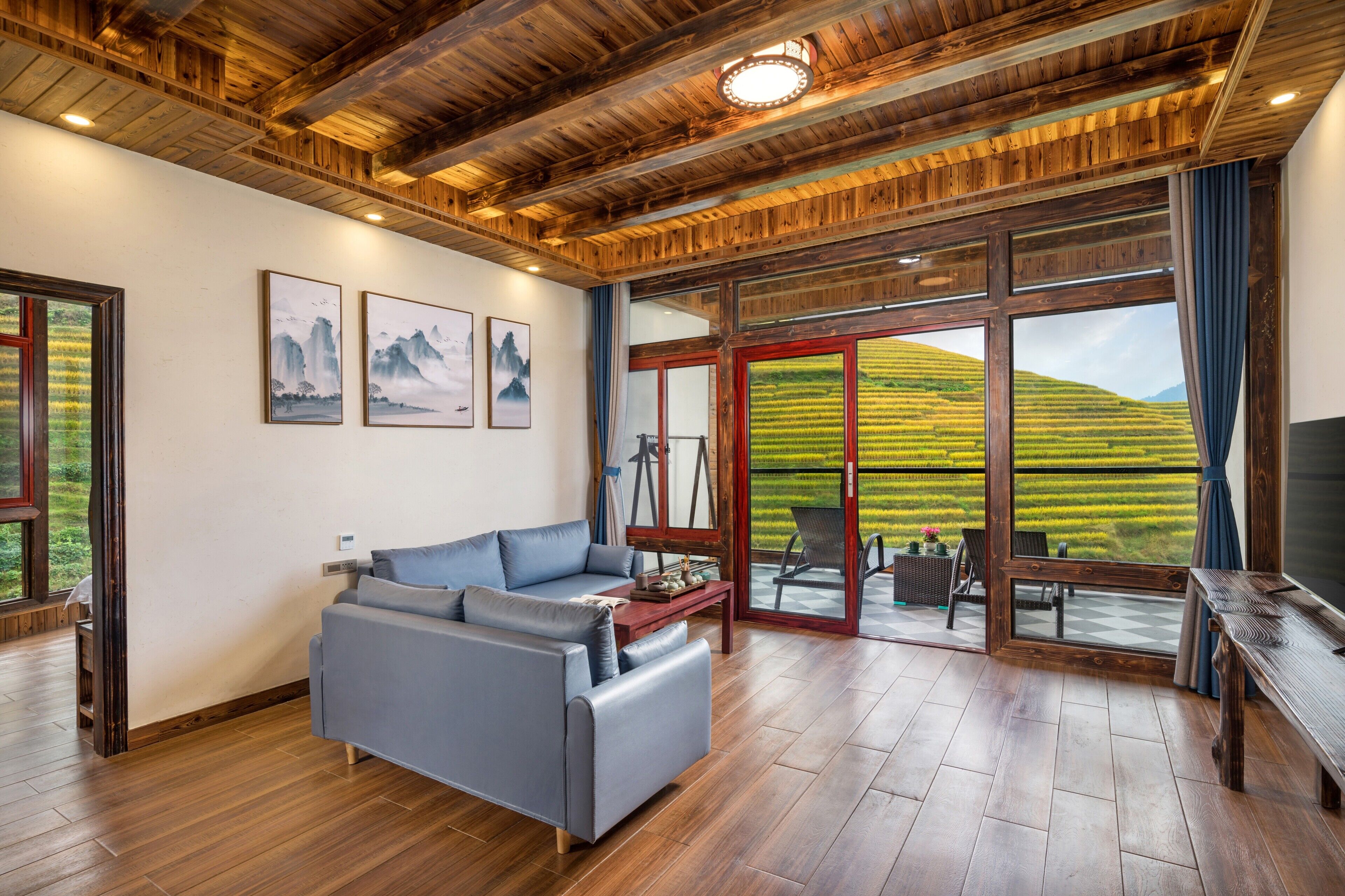 Suite, Balcony, Mountain View | Living area