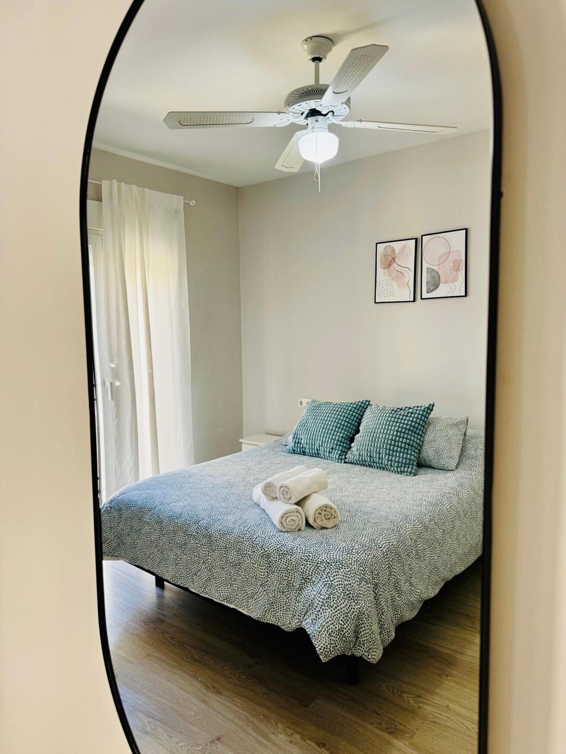 Iron/ironing board, WiFi, bed sheets