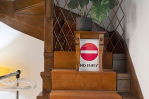 A staircase with a 'NO ENTRY' sign at the top. - Casabella Apartment in Corfu Town with Air Conditioning (Corfu)
