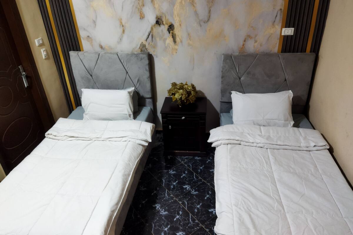In-room safe, soundproofing, iron/ironing board, free WiFi