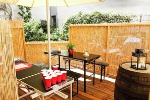 Outdoor dining - Vrbo Property (Hamburg)