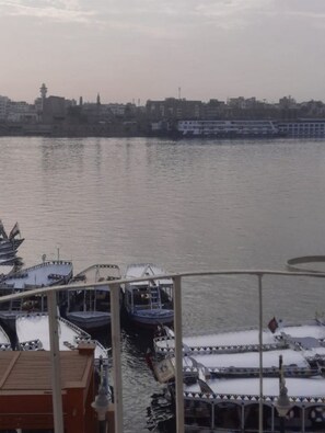 Marina - Peaceful 2-Bedroom Nile View  Apartment on Luxor West Bank (luxor)