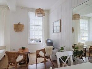Cottage | Living area - 1 The Old Posthouse (Lyme Regis)