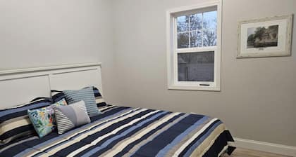 The Last Lake Stop- 2Bedroom Home
