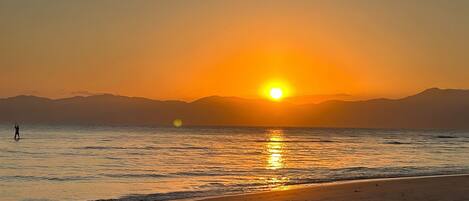 ชายหาด