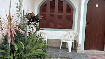 Basic Chalet | Exterior detail