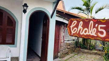 Basic Chalet | Exterior detail