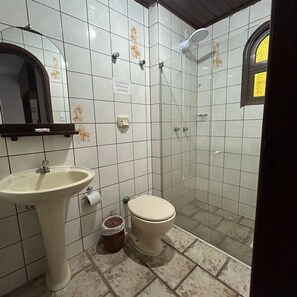 Bathroom - Canto das Borboletas (Florianópolis)