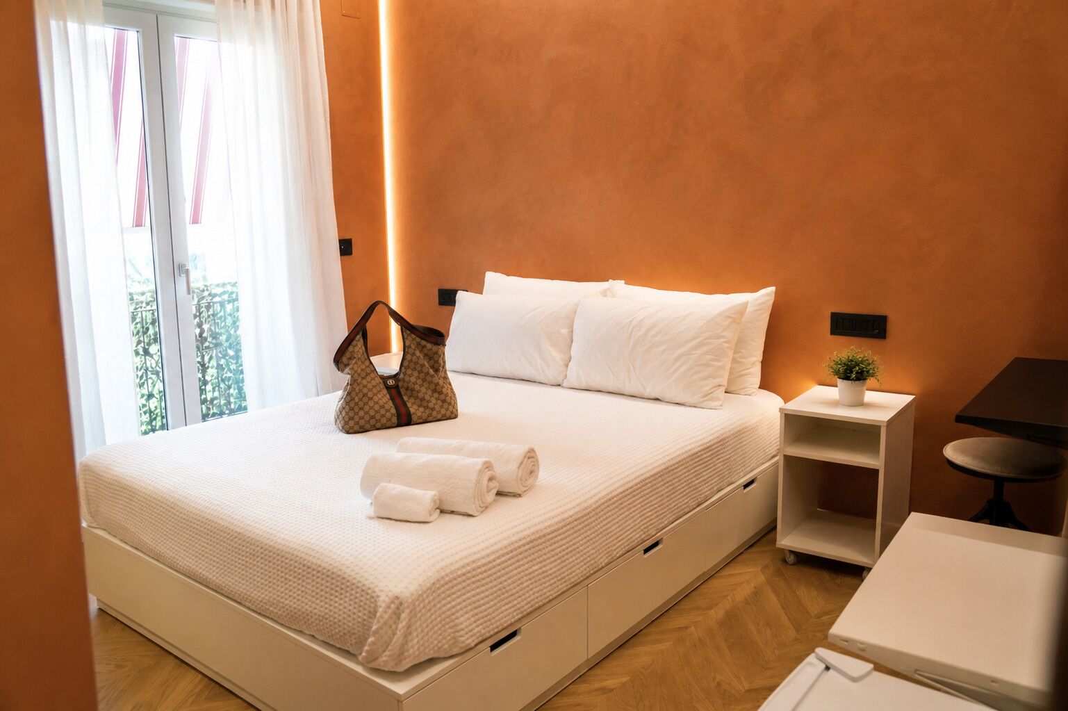 1 bedroom, WiFi, bed sheets