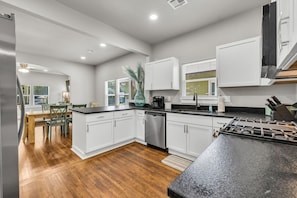 Private kitchen - 7th St Retreat-Tv's in Every Bedroom-Fully Fenced (Tulsa)
