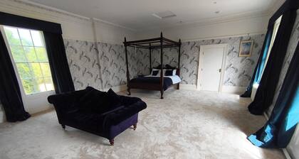 Bardon Hill Manor