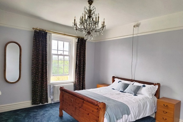 6 bedrooms, WiFi (free), individually decorated, individually furnished