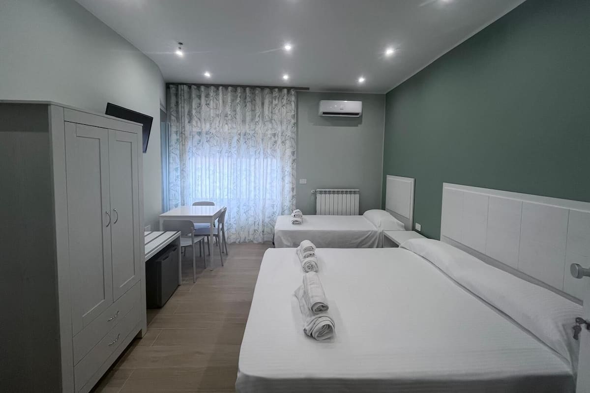 Comfort Triple Room