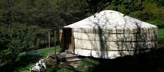 Rosane Yurt, 4 Seasons – 60m², Mountain View, Private Terrace & Garden