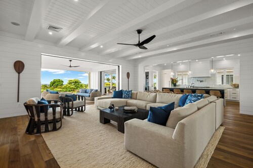 Makani Kai by Gather: Brand-New Luxury Home w/ Private Pool & Spa, AC, Chef’