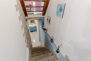 Unclassified image, 2 of 26, button - A cozy 48 sqm apartment, ideal for up to 3 people, located on the ground floor of a building (accessible via one step).The property enjoys a strategic location, just 700 meters from Porta Nuova station and only 500 meters from the Marconi metro stop.It (Turin)