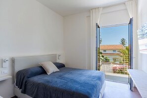3 chambres, fer et planche à repasser, Wi-Fi gratuit, draps fournis