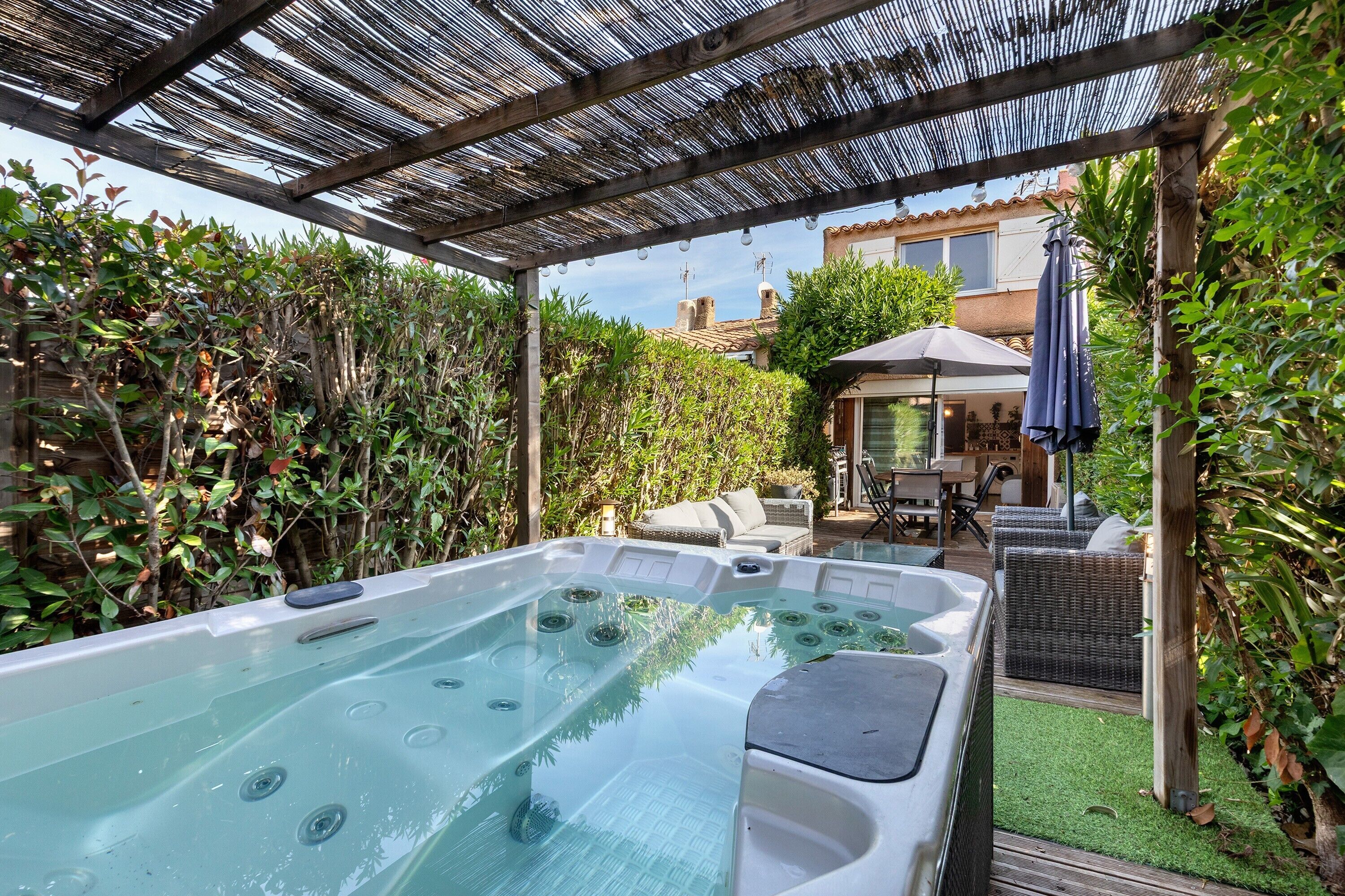 Baignoire à remous extérieure