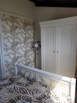 Interior - Holiday Home 'Maison Du Cap Jacuzzi, Tennis, Clim' with Private Terrace, Wi-Fi and Air Conditioning (Agde)