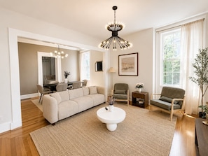Unclassified image, 2 of 18, button - Luxury 3BR 2BA | Walkable to Yale & Downtown (New Haven)