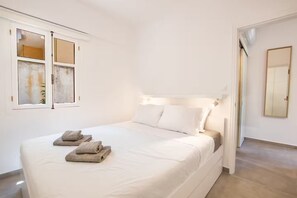 1 habitación, tabla de planchar con plancha, wifi y ropa de cama 