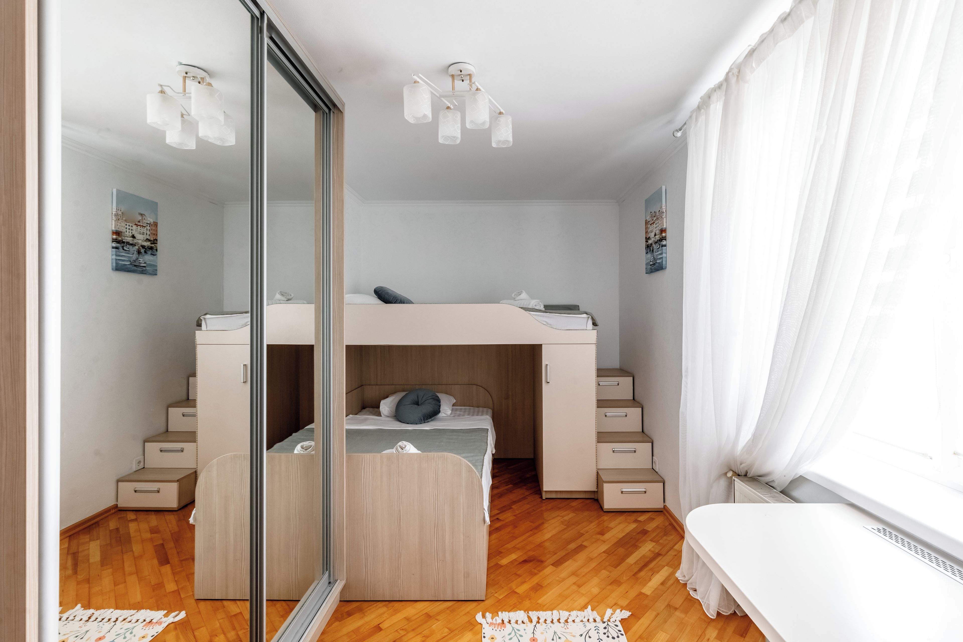 2 chambres, fer et planche à repasser, Wi-Fi gratuit, draps fournis