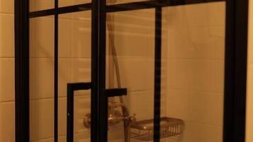 Economy-Einzelzimmer | Badezimmer