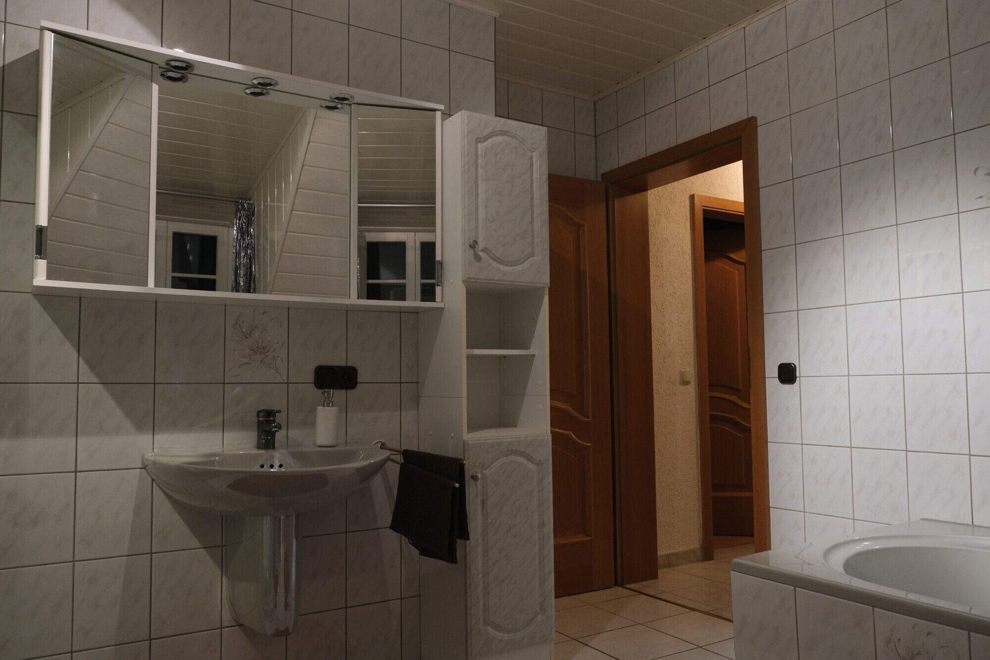 Een douche, handdoeken
