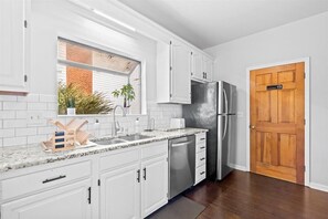 Private kitchen - 3 Bed/2 Bath Single Family Home - Near Carowinds (Charlotte)