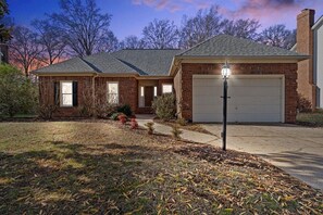 Exterior - 3 Bed/2 Bath Single Family Home - Near Carowinds (Charlotte)