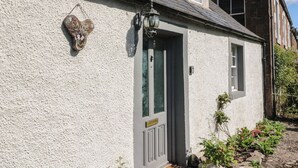 Cottage | Exterior detail