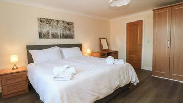 4 bedrooms, free WiFi, individually decorated, individually furnished