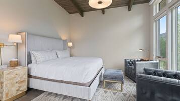 5 bedrooms, WiFi, bed sheets