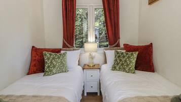 2 slaapkamers, gratis wifi, individueel gedecoreerd