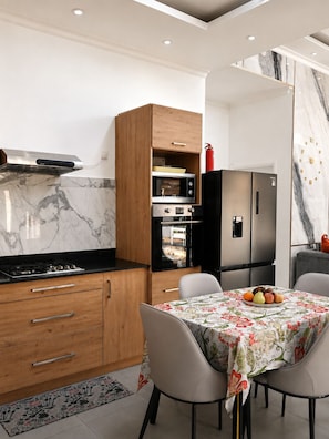Private kitchen - Comfortable and spacious villa (250m2)  few minutes drive from stunning beaches (Grand Baie)