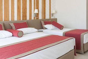 Chambre Triple Classique, balcon, vue montagne