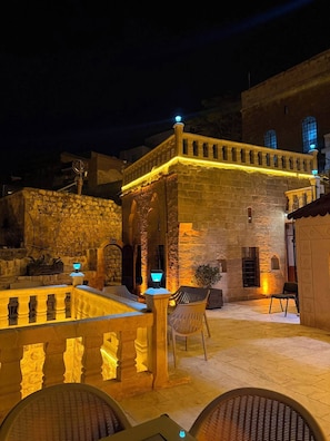 Family Suite, City View | Outdoor dining - MİRA KONAĞI (ARTUKLU)