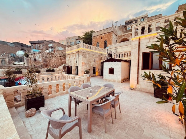 Family Suite, City View | Outdoor dining - MİRA KONAĞI (ARTUKLU)