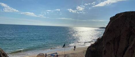 Apartamento, 2 quartos, acessível, sacada | Praia