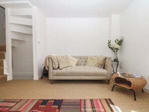 Living area - Alongside (Exmouth)