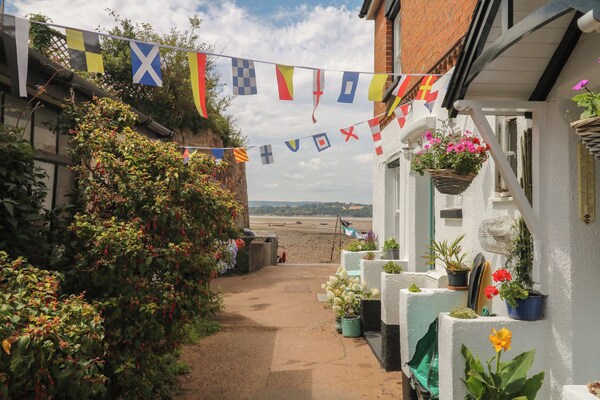 Alongside - Exmouth