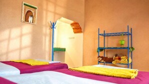 1 chambre, fer et planche à repasser, Wi-Fi, literie fournie