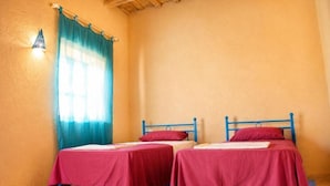 1 chambre, fer et planche à repasser, Wi-Fi, literie fournie